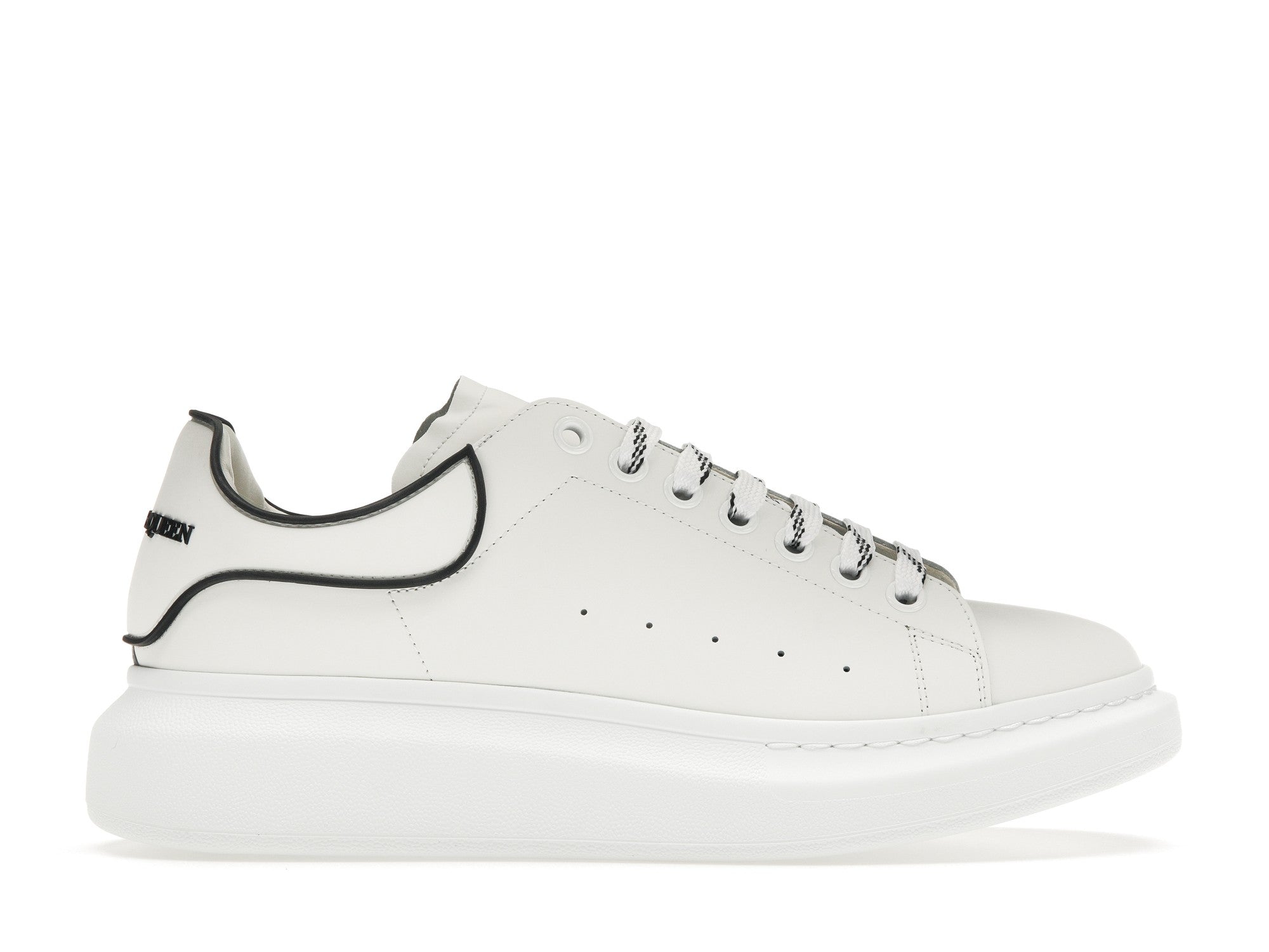 Alexander McQueen Bordure noire blanche surdimensionnee