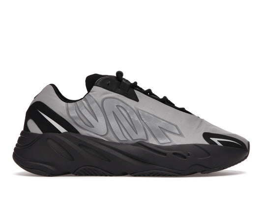 adidas Yeezy Boost 700 MNVN Métallisé