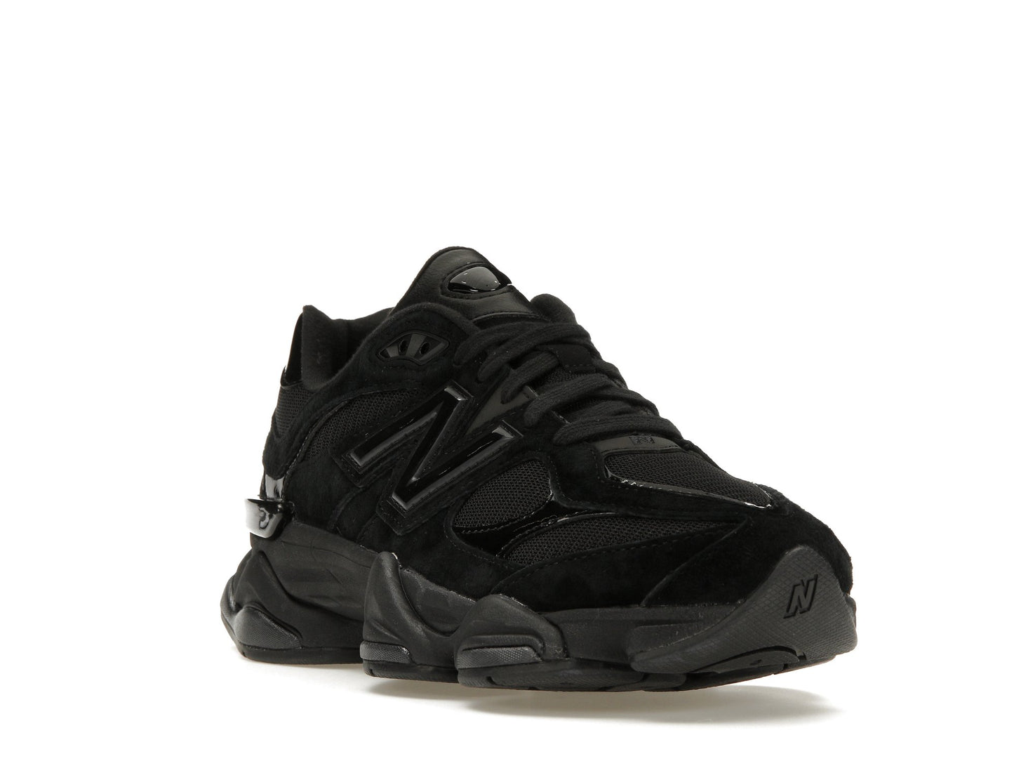 New Balance 9060 Triple Noir Brevet