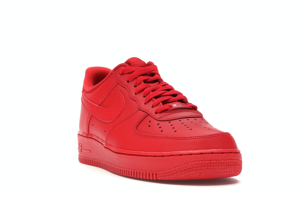 Nike air force 1 triple red on sale