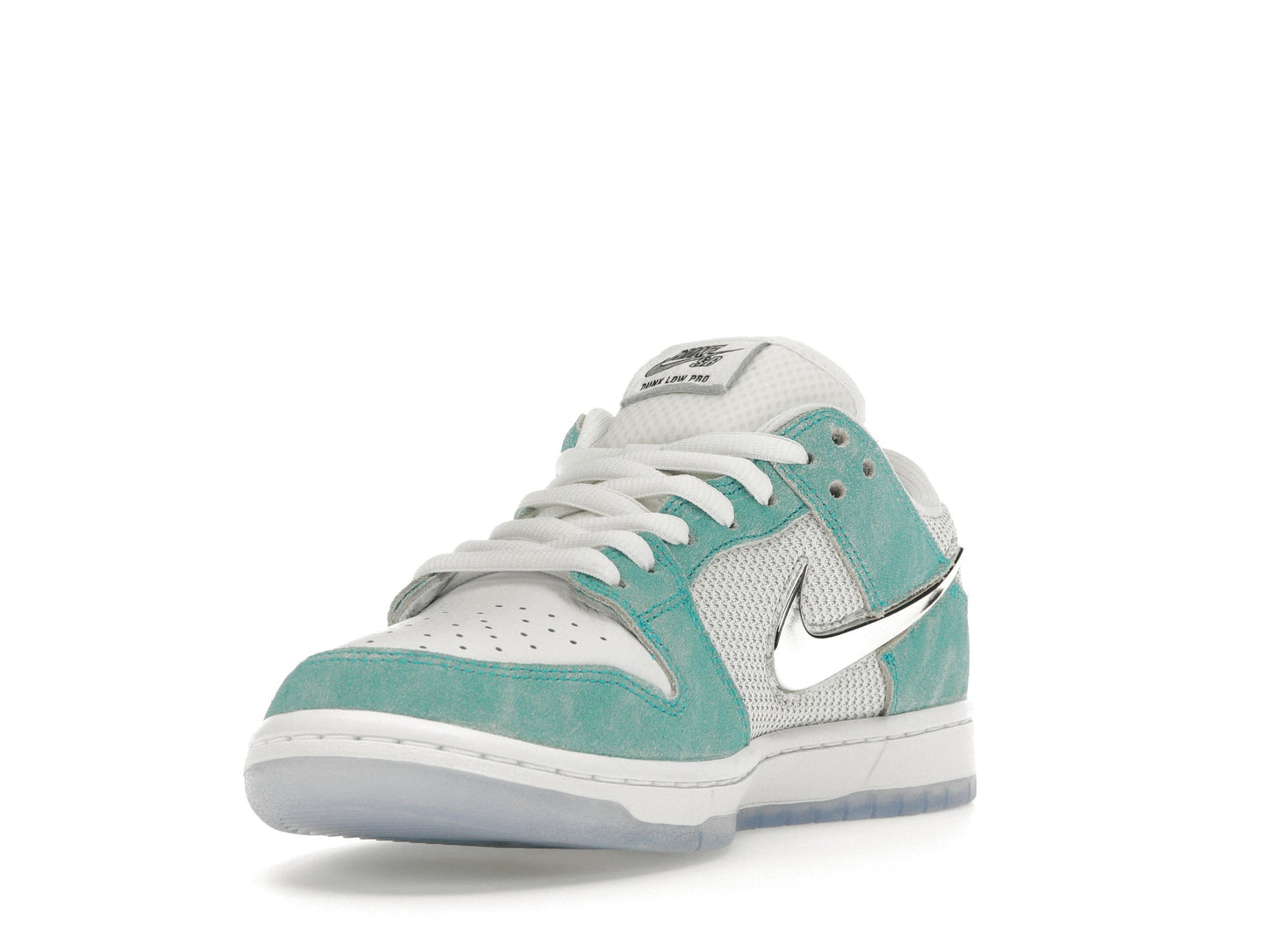 Nike SB Dunk Low Avril Skateboards